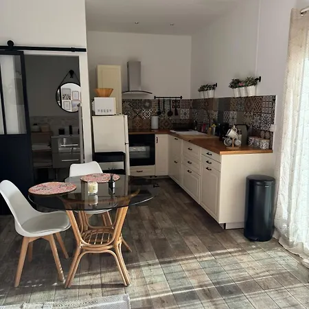 Apartment Superbe Dependance Sanary, Jacuzzi Prive