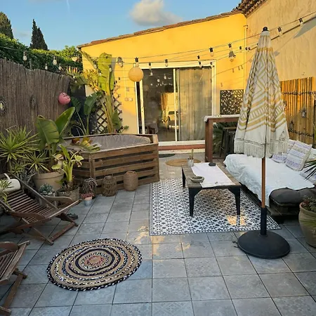 Διαμέρισμα Superbe Dependance Sanary, Jacuzzi Prive